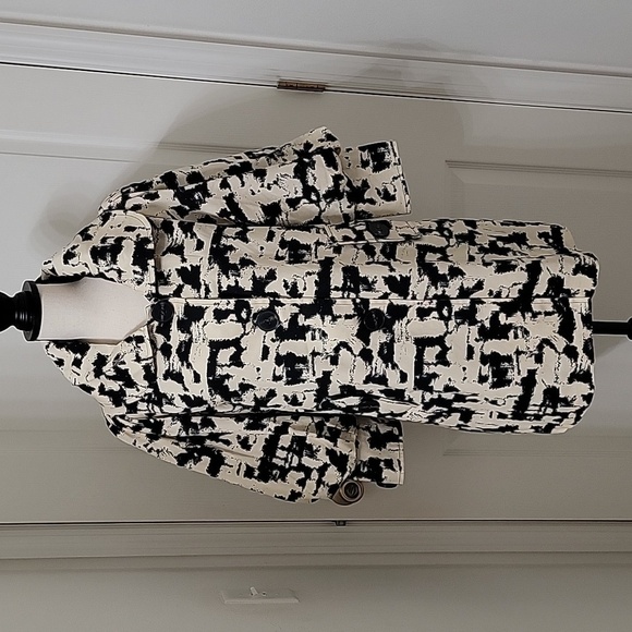 Hazel Size S Black and Cream Colored Swing Jacket, 3/4 Length Balloon Sleeves - Picture 1 of 12